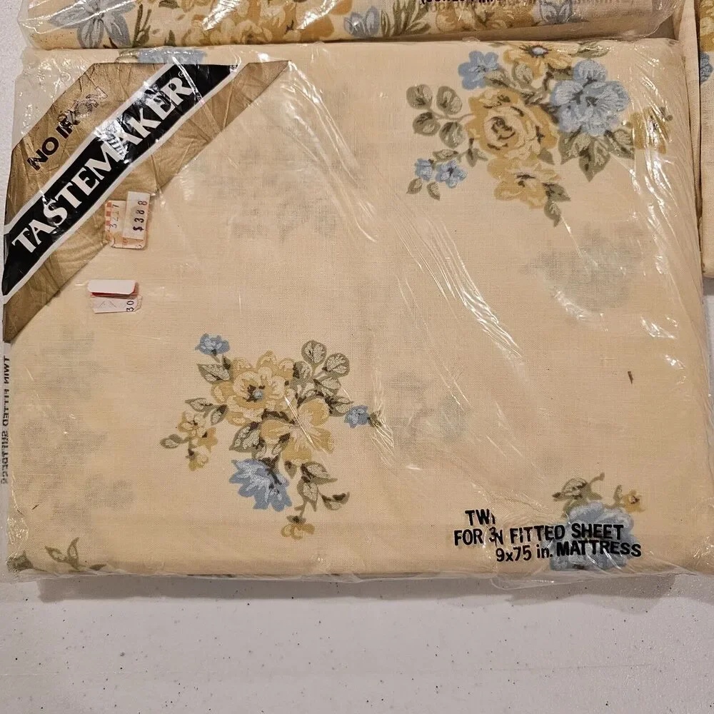Tastemaker Vintage Twin Fitted & Flat Sheet Set W/Pillowcases - Sheraton NOS